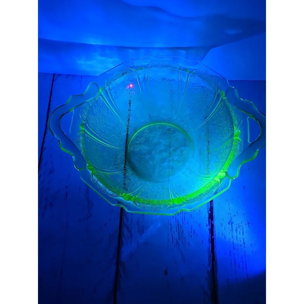 VTG Jeanette Cherry Blossom Green Depression Glass Serving Bowl with handles